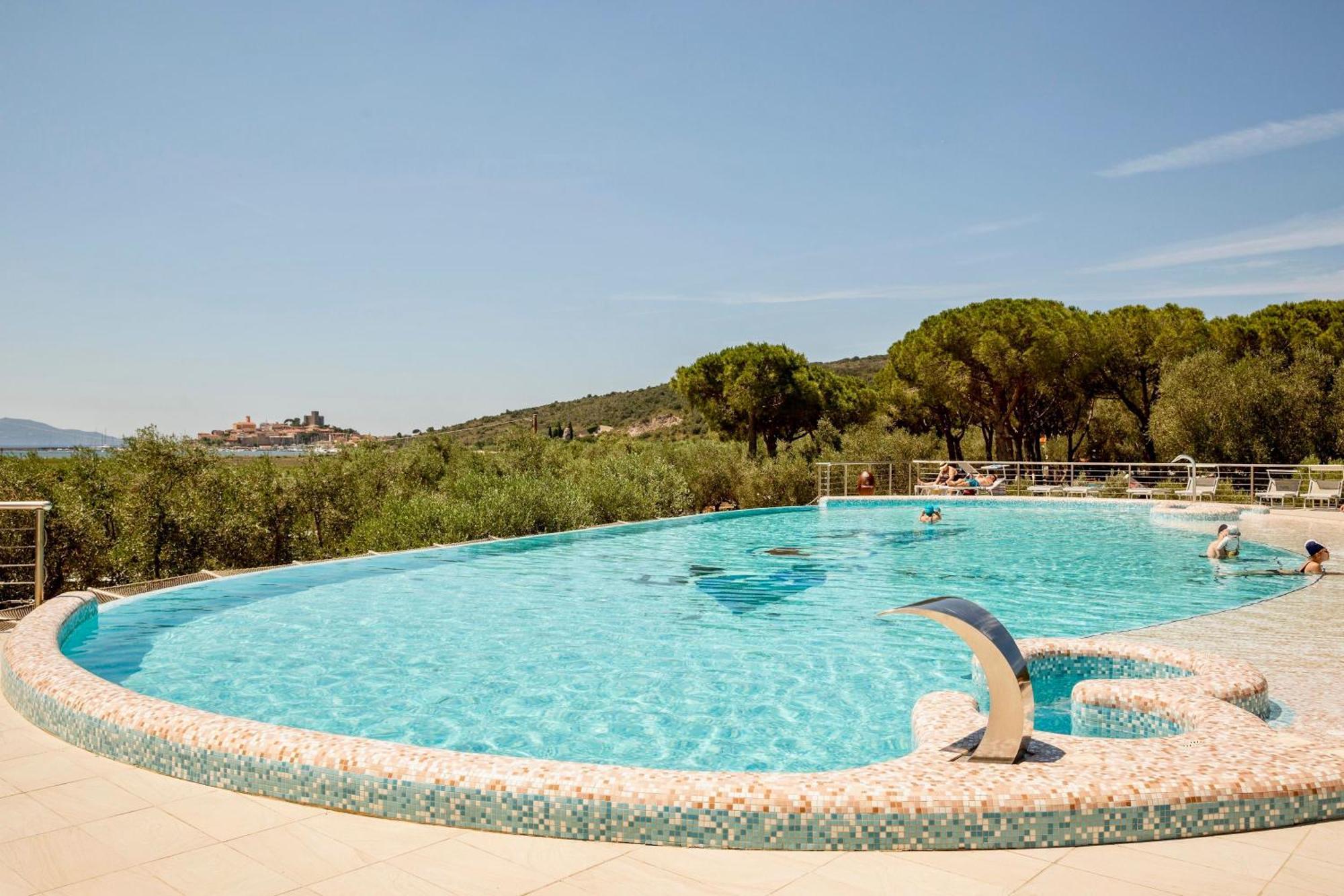 Isa - Residence With Pool And Private Beach In Talamone Just 500 Mt From The Beach מראה חיצוני תמונה